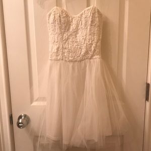 SOLD - Strapless white dress - tulle